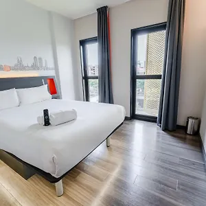 easyhotel-barcelona.topbarcelonahotels.com/